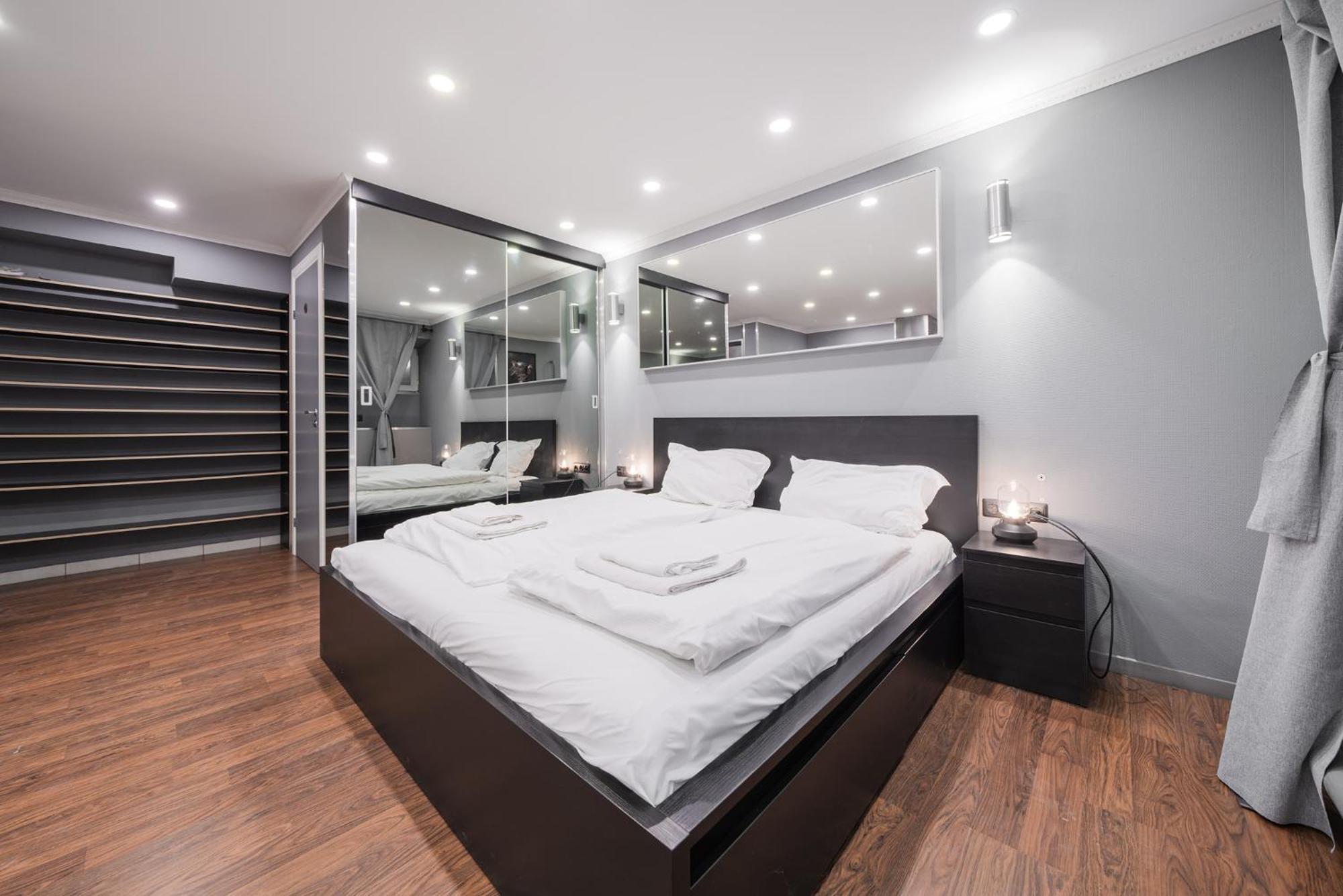 Islandijos Self Check-In Basement Apartments Vilnius Ngoại thất bức ảnh